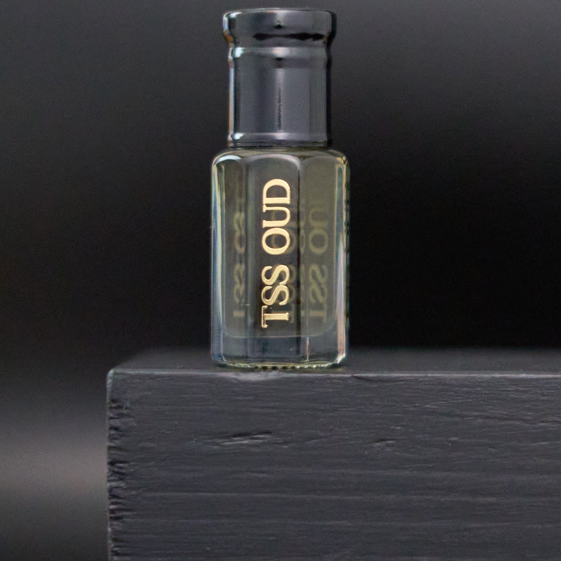 Oud-inspired fragrance oil TSS Oud